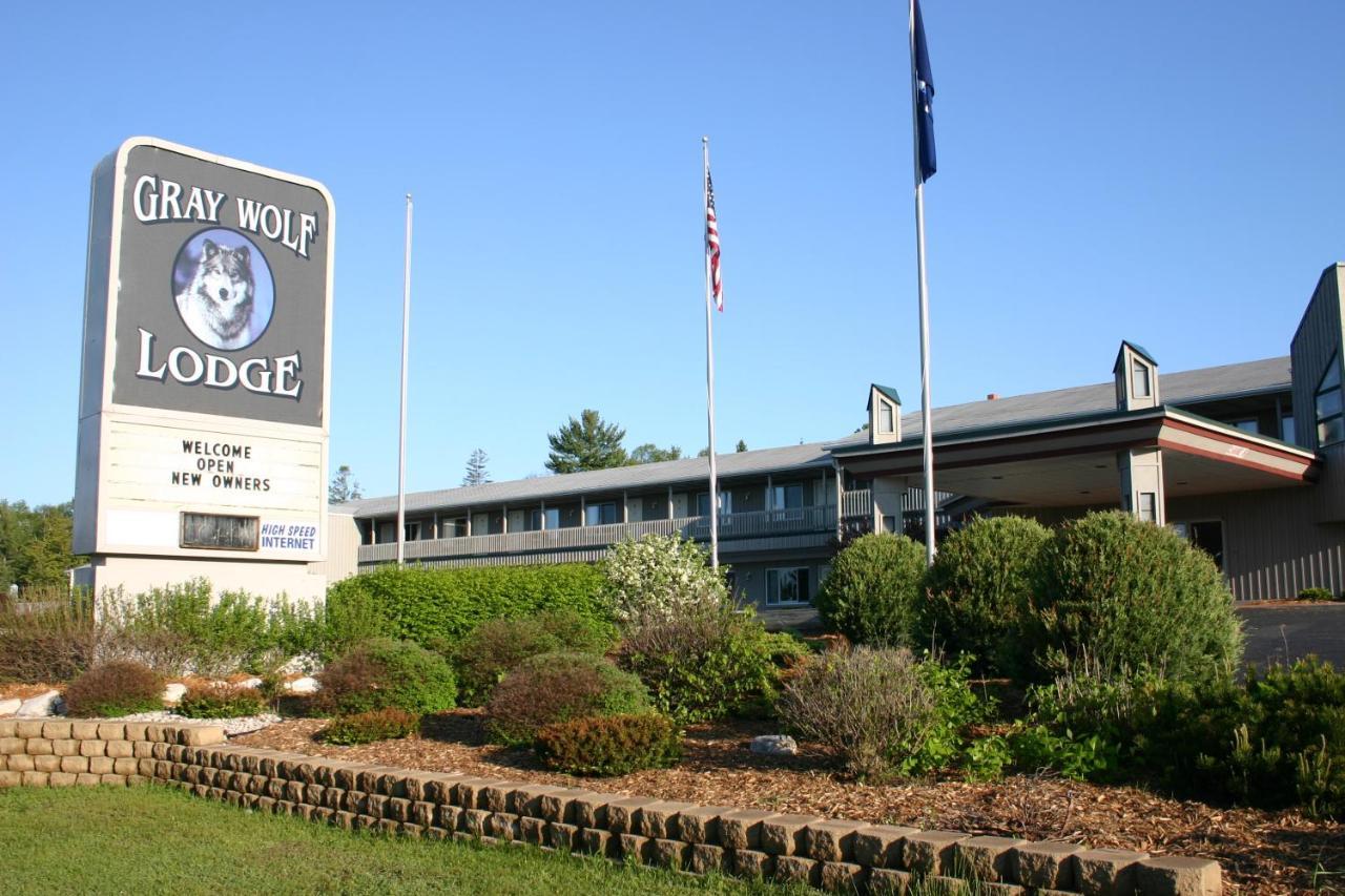 Gray Wolf Lodge Manistique Esterno foto