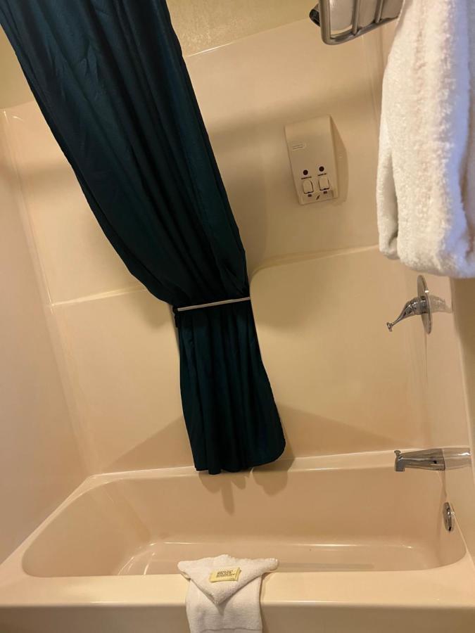 Gray Wolf Lodge Manistique Esterno foto