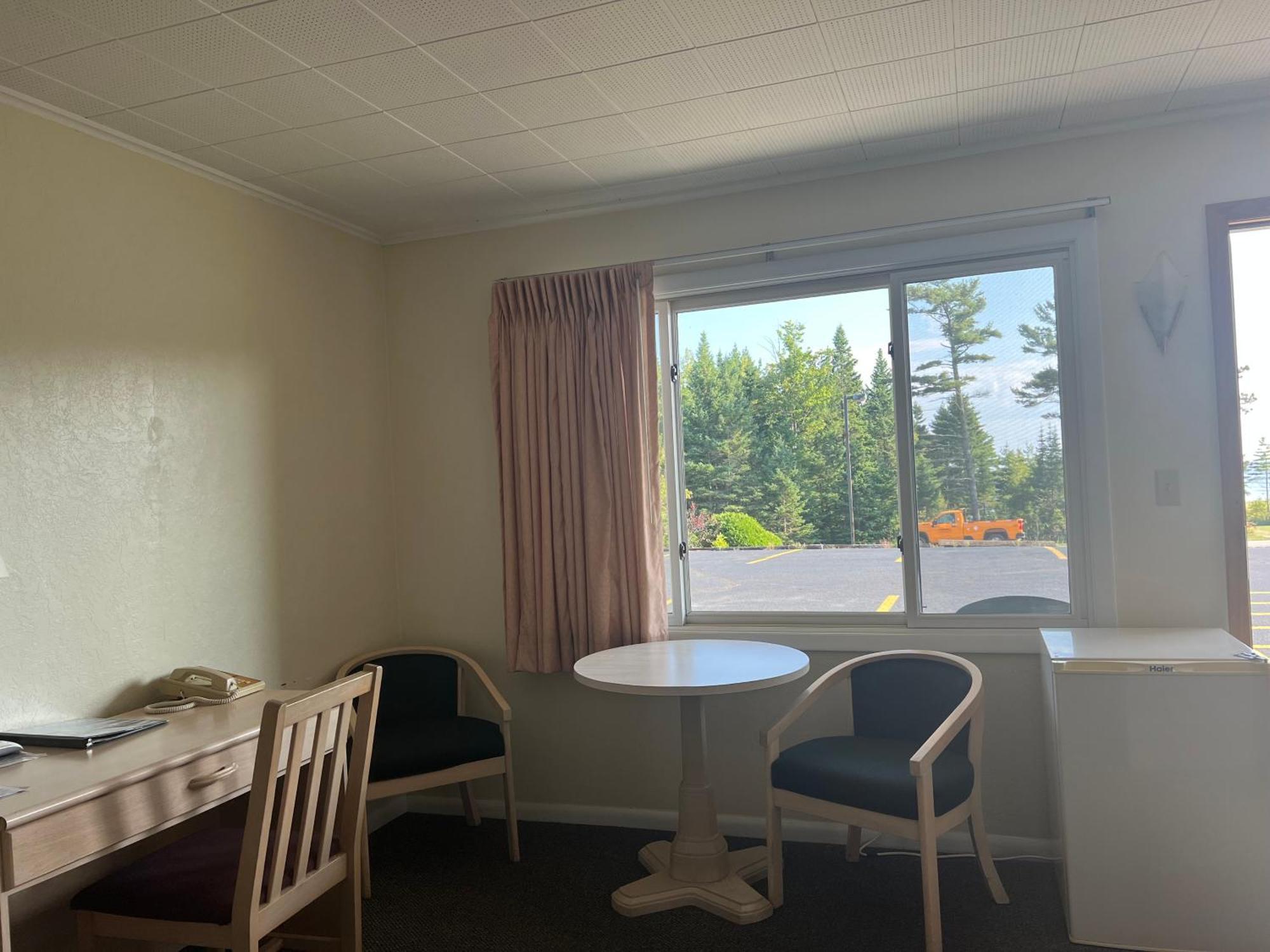 Gray Wolf Lodge Manistique Esterno foto
